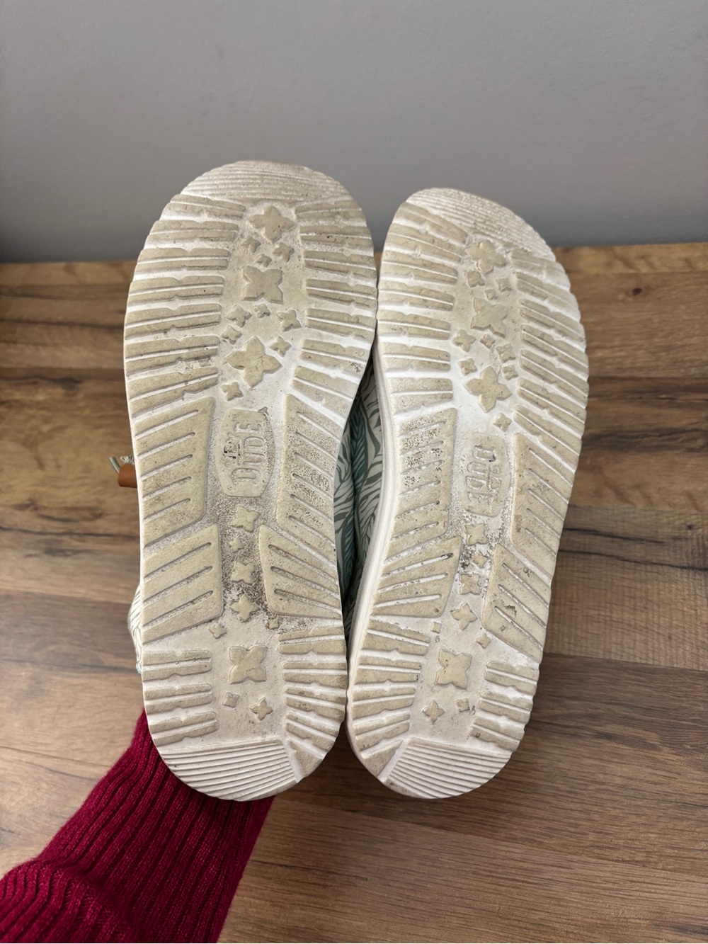 Hey Dude Wendy Tropical Loafers Slip On Comfort Shoes - Picture 8 of 10